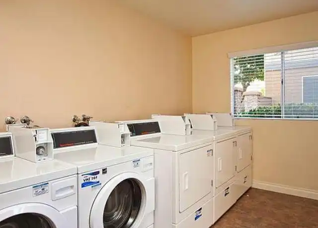 Property at 360 Chestnut Ave, Carlsbad, CA, 92008, 1 bed, 1 bath, [object Object]