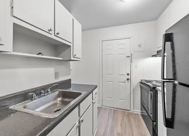 Property at The Oaks Gate City - 1604 17th St, Greensboro, NC, 27405, 2 beds, 1 bath, [object Object]
