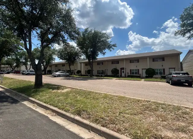 Property at 1528 Western Oaks Dr Unit 1528, Woodway, TX, 76712, 2 beds, 1.5 baths, [object Object]