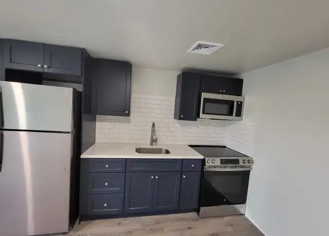 Property at 156 Locust St Apt 4B, Columbia, PA, 17512, 1 bed, 1 bath, [object Object]