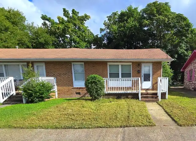 Property at 28 Carver Cir, Portsmouth, VA, 23701, 2 beds, 1 bath, [object Object]