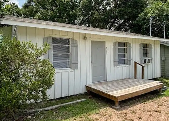 Property at 519 McGuire Ln, Huntsville, TX, 77340, 1 bed, 1 bath, [object Object]