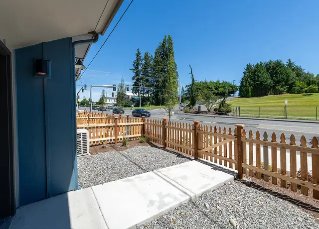 Photo of 8450 67th Ave NE, Marysville, WA 98270