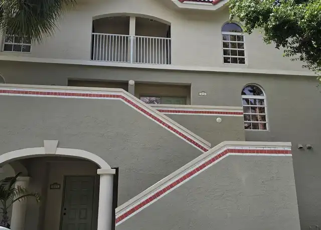 Property at 2381 NE 14th Street Cswy, Pompano Beach, FL, 33062, 2 beds, 2.5 baths, [object Object]