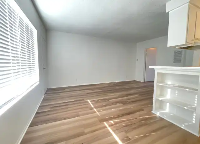 Property at 1184 W 30th St Unit 14, Los Angeles, CA, 90007, 1 bed, 1 bath, [object Object]