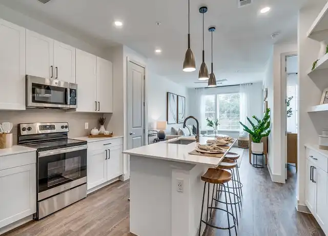 Property at The Met - 10101 Metropolitan Dr, Austin, TX, 78758, 0 beds, 1 bath, [object Object]