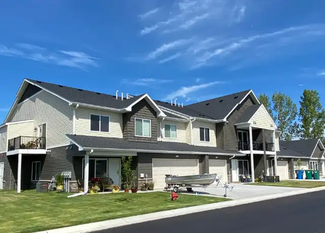 Property at 2200 4th Ln SE, Cambridge, MN, 55008, 2 beds, 2 baths, [object Object]