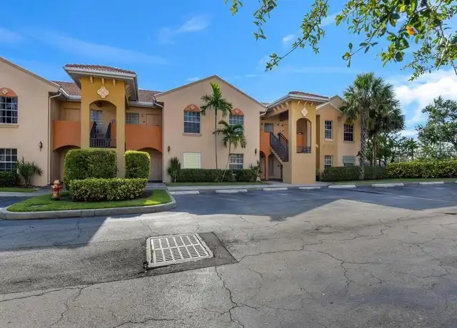 Property at 4154 Castilla Cir #206, Fort Myers, FL, 33916, 3 beds, 2 baths, [object Object]