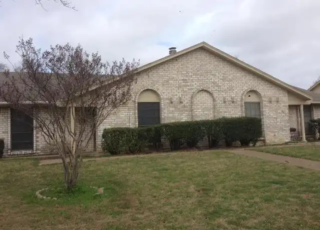 Property at 5818 Roxanne Dr, Waco, TX, 76710, 3 beds, 2 baths, [object Object]