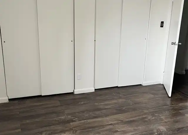 Property at 4049 Reading Rd Unit 41, Cincinnati, OH, 45229, 1 bed, 1 bath, [object Object]