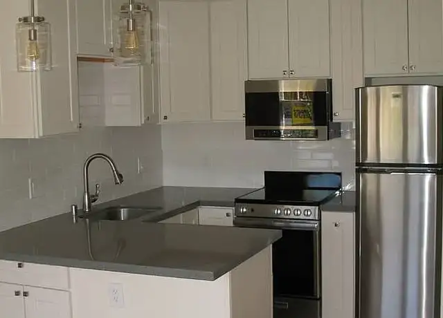 Photo of 375 Grand Ave, Oakland, CA 94610