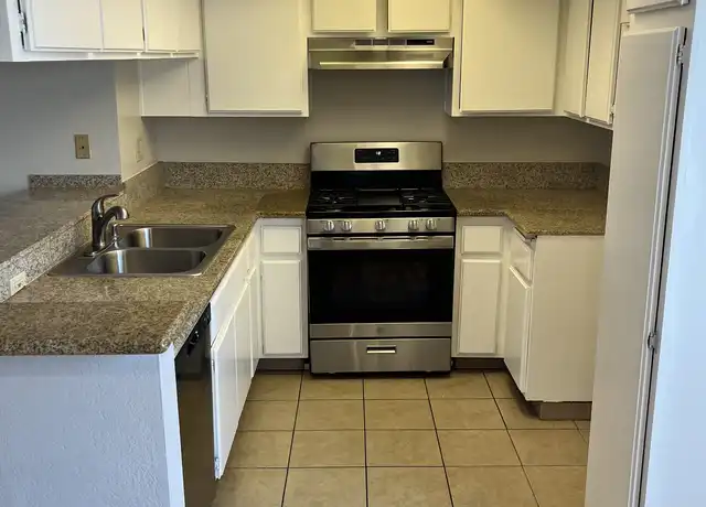Property at 636 E Verdugo Ave Unit Q, Burbank, CA, 91501, 2 beds, 1.5 baths, [object Object]