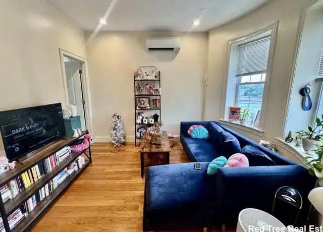 Property at 3 Edwin St, Dorchester Center, MA, 02124, 1 bed, 1 bath, [object Object]