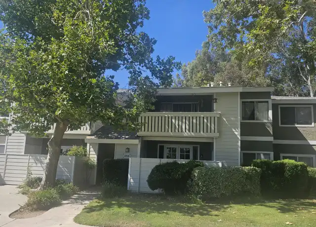 Property at 27640 Susan Beth Way Unit E, Santa Clarita, CA, 91350, 2 beds, 1 bath, [object Object]