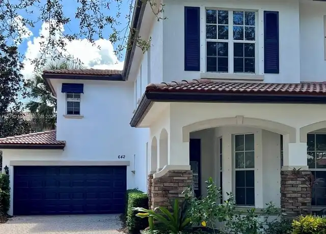 Property at 642 Castle Dr, Palm Beach Gardens, FL, 33410, 3 beds, 2.5 baths, [object Object]
