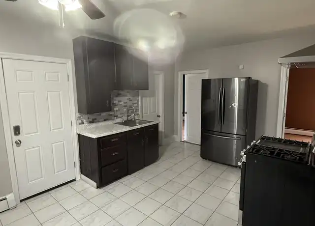 Property at 94 Cumerford St Unit 1, Providence, RI, 02909, 2 beds, 1 bath, [object Object]