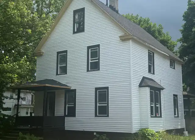 Property at 3202 Bradwell Ave Unit 3, Cleveland, OH, 44109, 3 beds, 1 bath, [object Object]