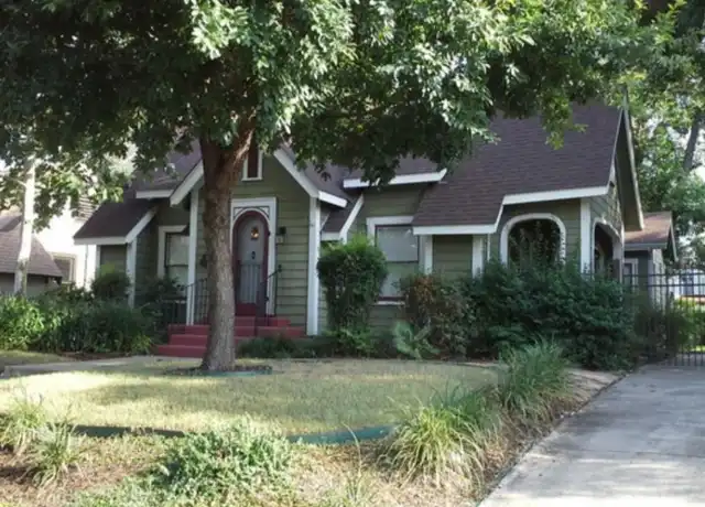 Property at 323 Furr Dr, San Antonio, TX, 78201, 3 beds, 2 baths, [object Object]