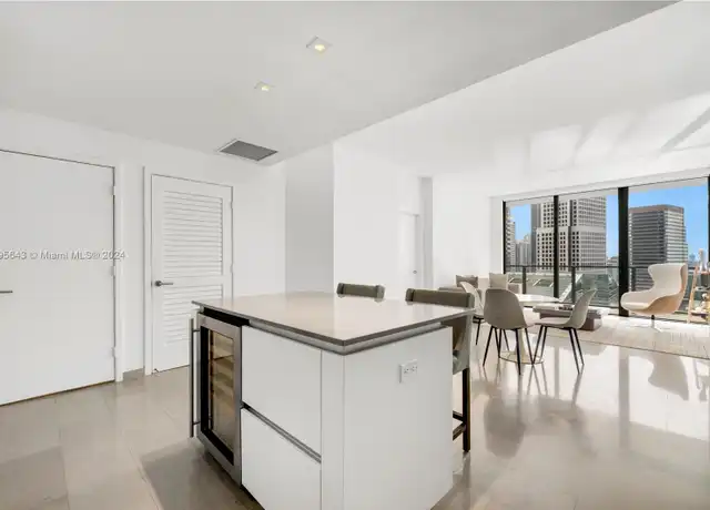 Property at 88 SW 7th St #2105, Miami, FL, 33130, 2 beds, 2.5 baths, [object Object]