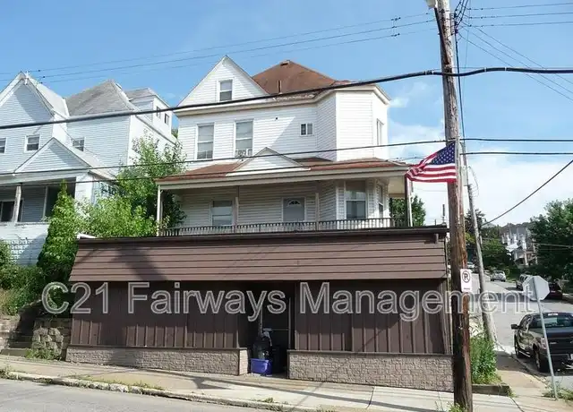 Property at 546 Greenfield Ave Unit 3, Pittsburgh, PA, 15207, 1 bed, 1 bath, [object Object]