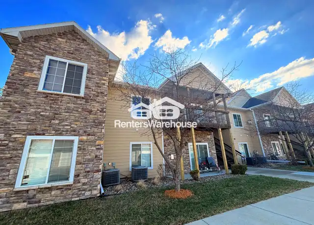 Property at 2000 Meadow Ct, Des Moines, IA, 50320, 3 beds, 2 baths, [object Object]