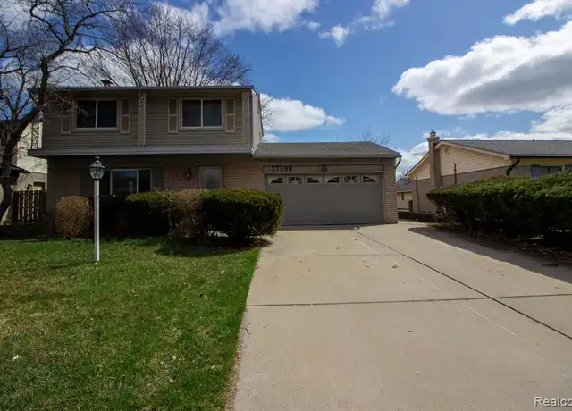Property at 27390 Pierce St, Southfield, MI, 48076, 3 beds, 2.5 baths, [object Object]