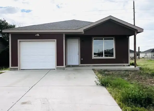 Property at 2627 Globe Ave, Lubbock, TX, 79404, 3 beds, 2 baths, [object Object]
