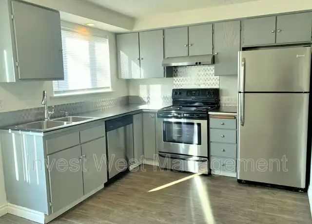 Property at 2214 E 30th St Unit 9, Vancouver, WA, 98663, 2 beds, 1.5 baths, [object Object]