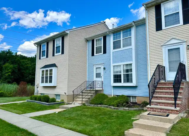 Property at 13 Gwizdak Ct, Sayreville, NJ, 08872, 2 beds, 2.5 baths, [object Object]
