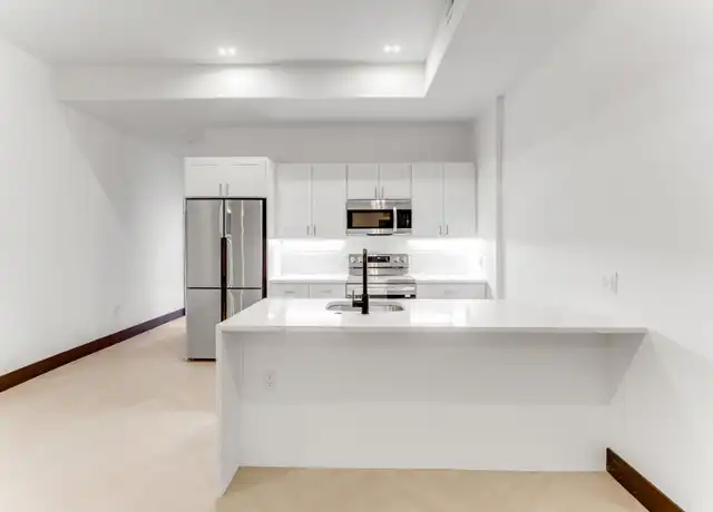Property at 643 N 15th St Unit 1F, Philadelphia, PA, 19130, 1 bed, 1 bath, [object Object]