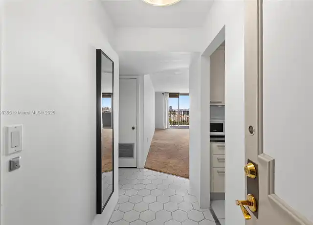 Property at 2780 NE 183rd St #1911, Aventura, FL, 33160, 1 bed, 1.5 baths, [object Object]