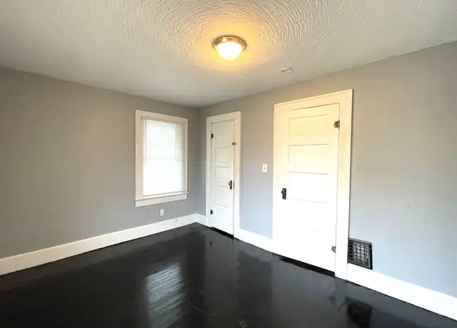 Property at 333 S Emerson Ave, Indianapolis, IN, 46219, 2 beds, 1 bath, [object Object]