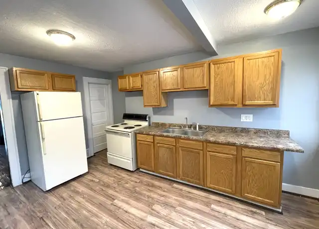 Property at 333 S Emerson Ave, Indianapolis, IN, 46219, 2 beds, 1 bath, [object Object]