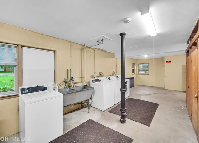 Photo of 3205 W 97th St Unit 1S, Evergreen Park, IL 60805