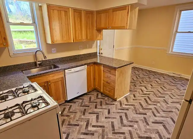 Property at 505 Russellwood Ave, McKees Rocks, PA, 15136, 3 beds, 1 bath, [object Object]