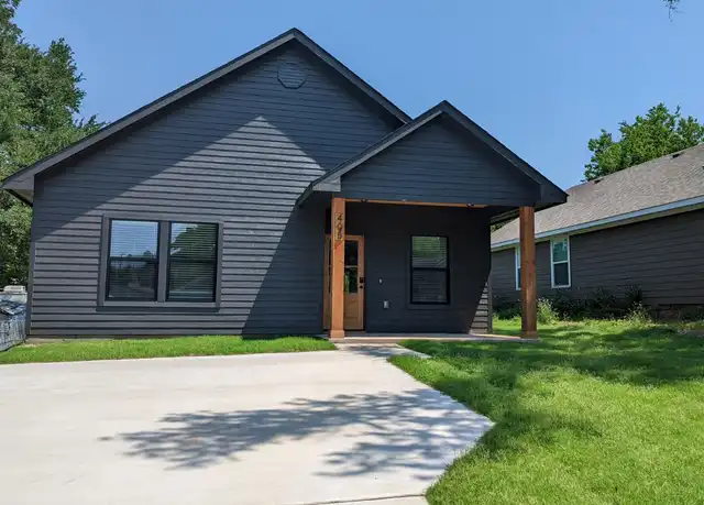 Property at 405 E Shepherd St, Denison, TX, 75021, 3 beds, 2 baths, [object Object]