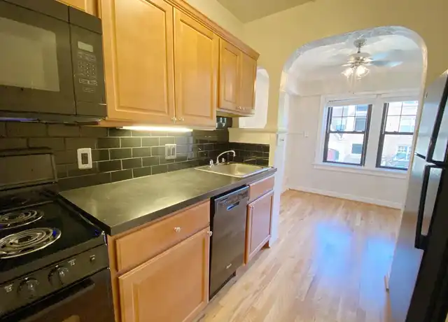 Property at Longfellow Apartments - 4800 Jefferson St, Kansas City, MO, 64112, 1 bed, 1 bath, [object Object]