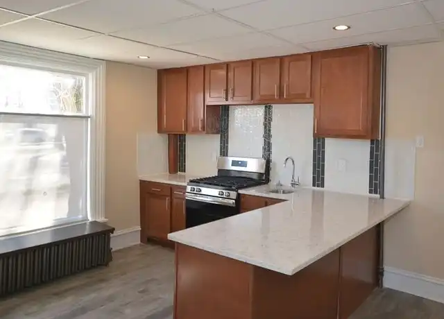 Property at 1108 S Westnedge Ave Unit 1, Kalamazoo, MI, 49008, 1 bed, 1 bath, [object Object]