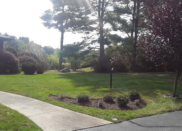 Photo of 15 Hoosic Dr, Canton, MA 02021