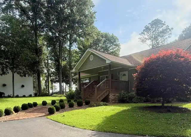 Property at 401 Stewart St, Carrollton, GA, 30117, 3 beds, 2 baths, [object Object]