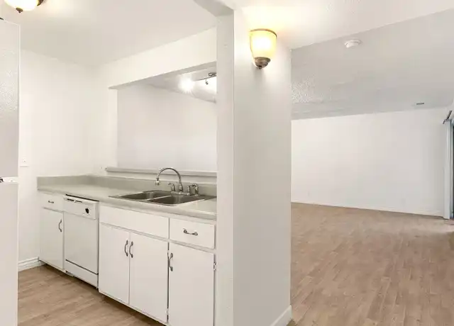 Property at Nova Ridge - 1311 Louisiana Blvd NE, Albuquerque, NM, 87110, 1-2 bed, 1 bath, [object Object]