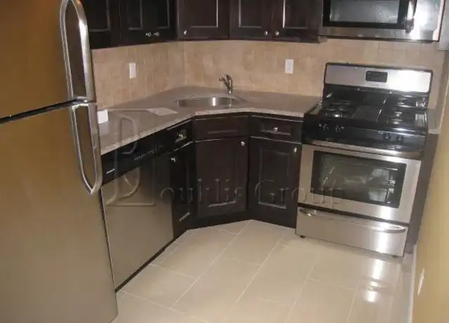 Property at 28-04 33rd St Unit NA, Queens, NY, 11102, 2 beds, 1 bath, [object Object]