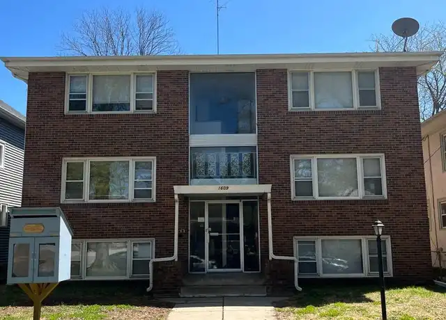 Property at 1609 D St Unit 7, Lincoln, NE, 68502, 1 bed, 1 bath, [object Object]