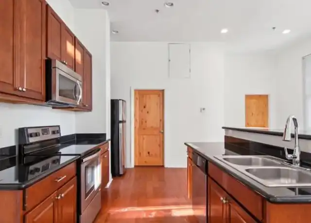 Property at Moss Bauer - 703 Carondelet St, New Orleans, LA, 70113, 1-2 bed, 1-2 bath, [object Object]