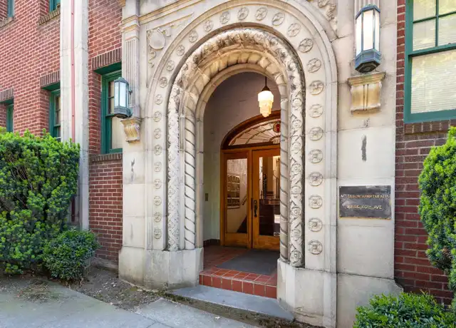 Property at 911 SE 60th Ave Unit 202, Portland, OR, 97215, 0 beds, 1 bath, [object Object]