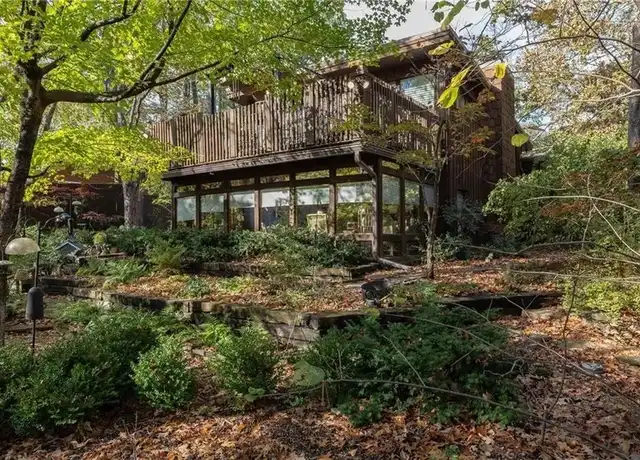 Property at 235 N Palmer Ave, Fayetteville, AR, 72701, 4 beds, 2.5 baths, [object Object]