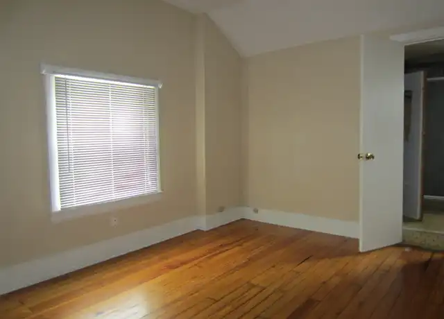 Property at 817 E Normal St, Springfield, MO, 65807, 3 beds, 2 baths, [object Object]
