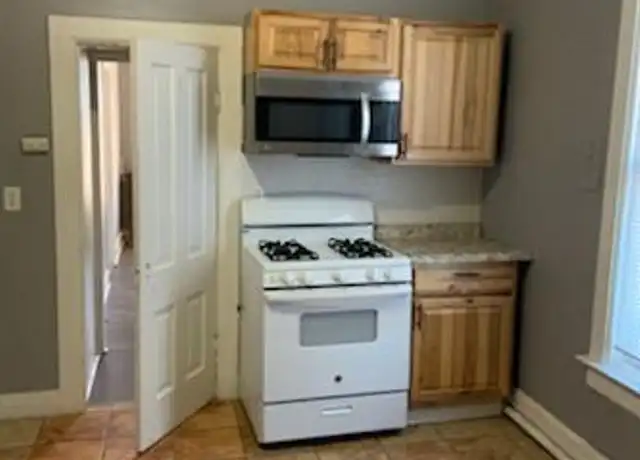 Property at 920 W 5th St Unit 922 1/2, Winona, MN, 55987, 1 bed, 1 bath, [object Object]