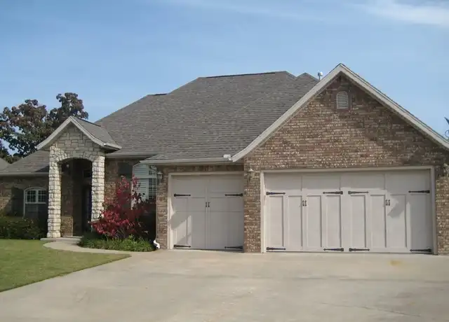 Property at 3909 SW Sycamore St, Bentonville, AR, 72713, 4 beds, 3 baths, [object Object]