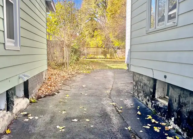 Property at 605-7 Winton St Unit 2, Syracuse, NY, 13203, 2 beds, 1 bath, [object Object]